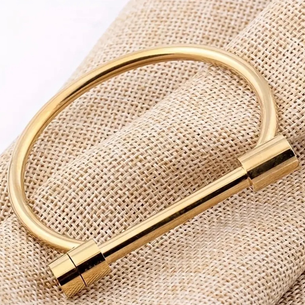 Gold filled D shape stick screwing cuff bangle